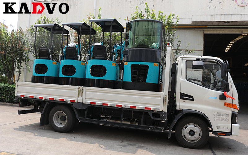 小型挖掘機(jī)的作用很不一樣，同樣可以優(yōu)化環(huán)保的效果