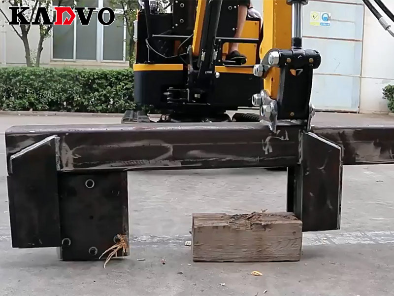 小型挖掘機劈木機（劈柴機）優勢